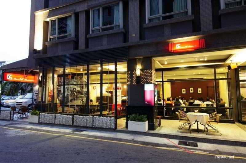 CHECK inn Express Taichung Fengchia Exterior foto